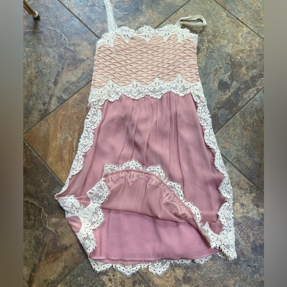 Sundance lined sun dress with lace trim, size 2, adjustable straps - Picture 2 of 8